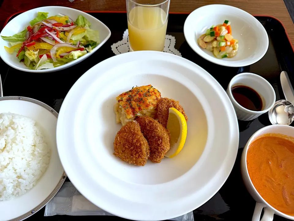 lunch🍽|🌼𝑨𝐦𝐢🌼さん