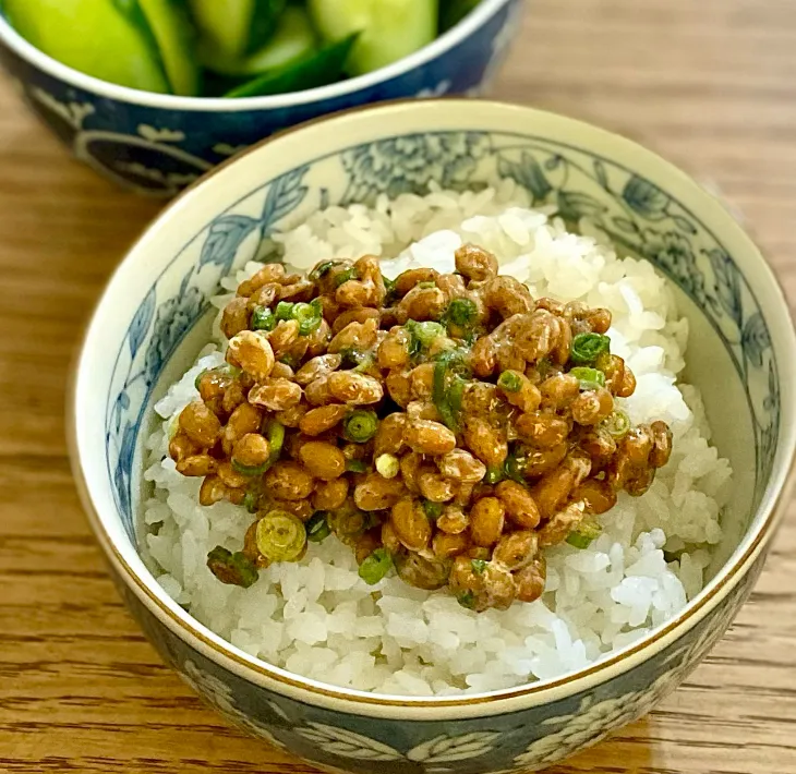「納豆ごはん」🍚
浅漬け、オクラの味噌汁
出汁巻き玉子、冷奴を添えて
朝ごはん💦|ばくあんしゃさん