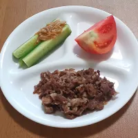 きゅうりのえのき茸味噌、トマト、牛肉の梅しぐれ| ナナさん