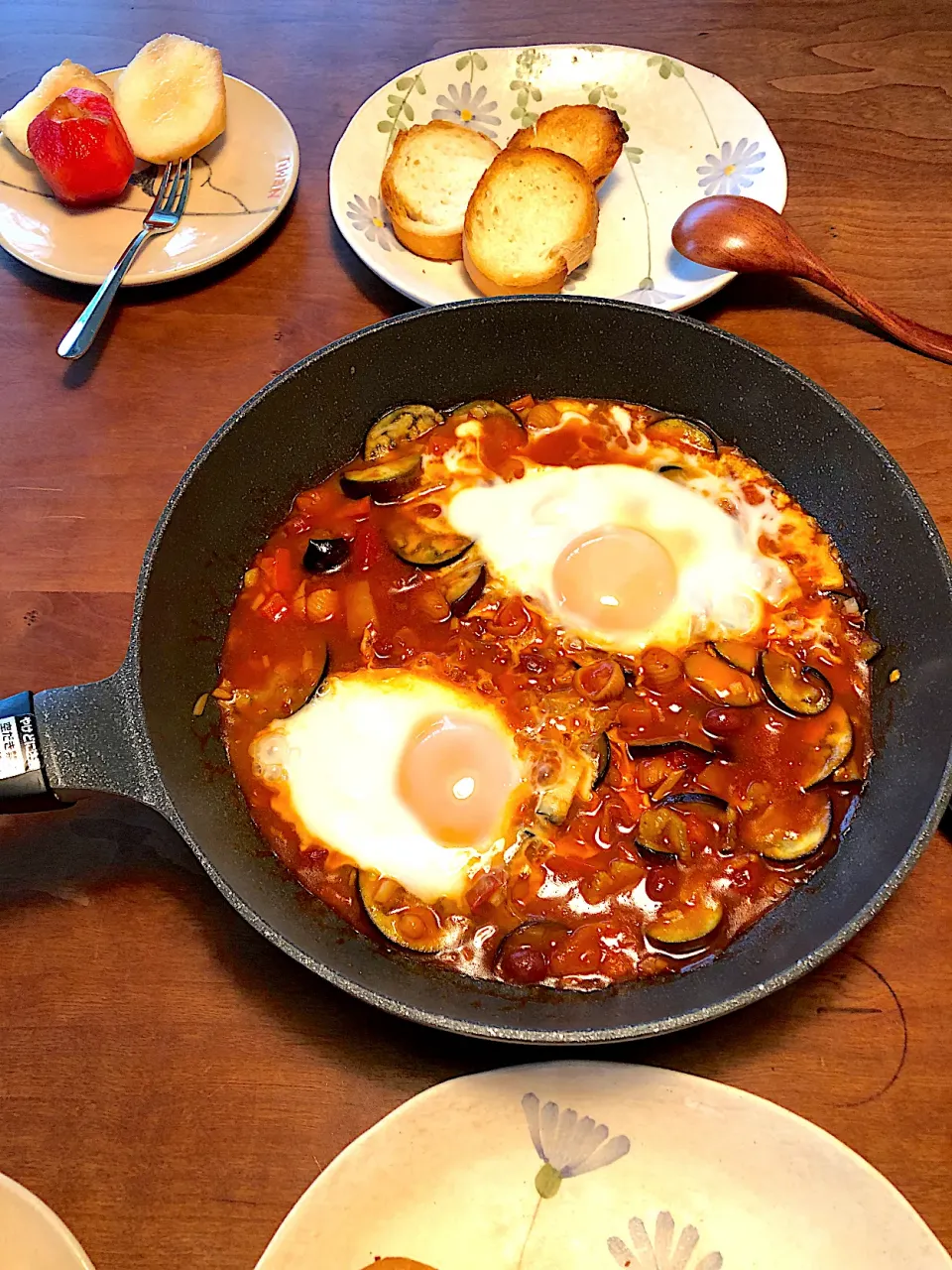 なすと落としたまごのトマト煮|pukuさん