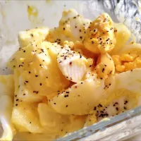 Potato eggs salad with garlic olive oil Japanese mayo butter black pepper 😍 ~1st time😅🤤|🍒lynnlicious🍒さん