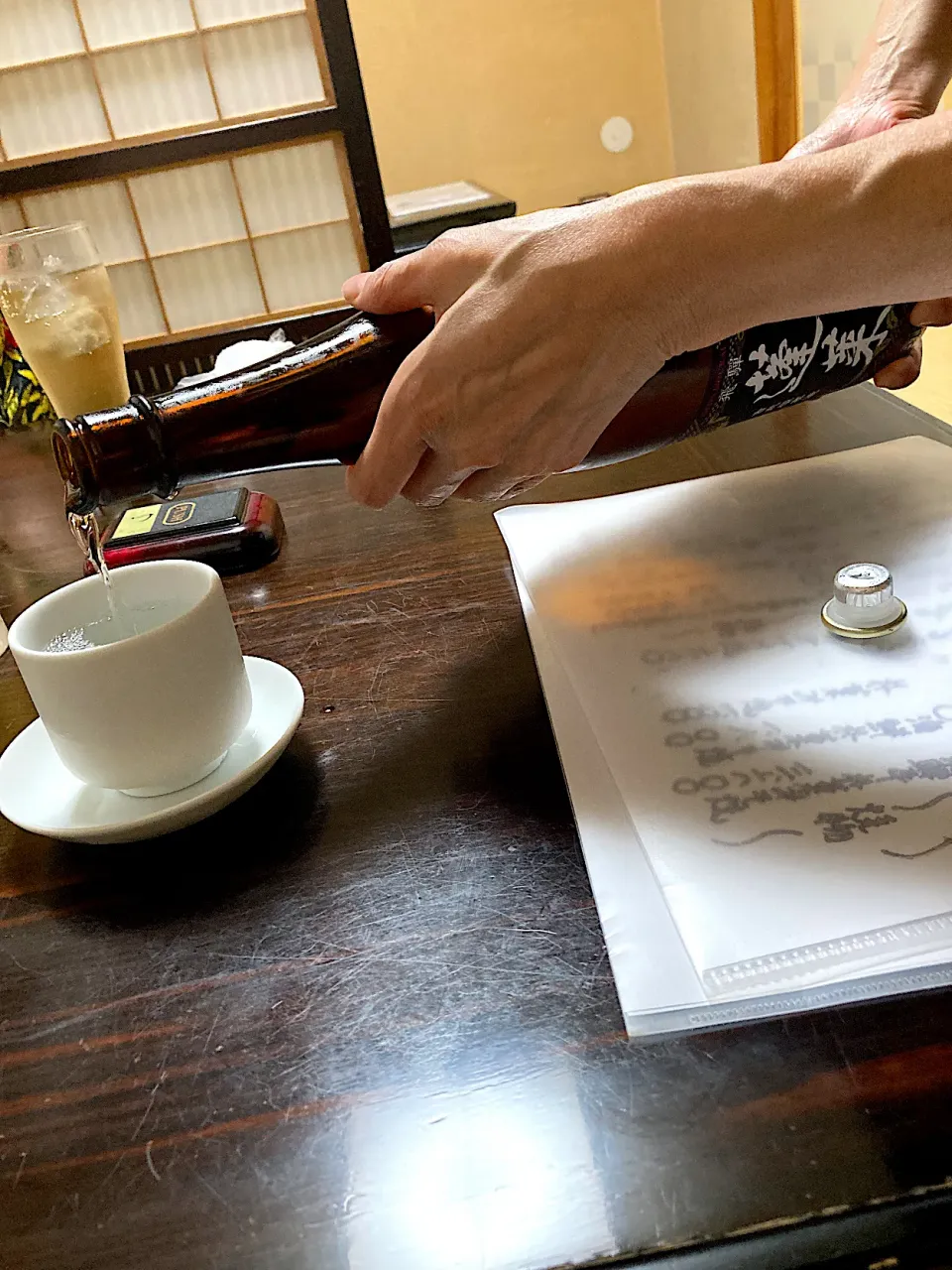 2杯目は飛騨の銘酒「蓬莱」の上撰（実況中継中）|なびさん