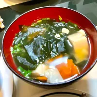 わかめと豆腐とにんじんのお味噌汁|Takeshi  Nagakiさん