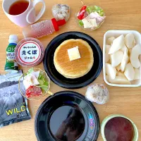 米粉のパンケーキ🥞で朝ごはん8/16|さくたえさん