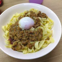 梅納豆パスタ温玉添え|Maho Sanoさん