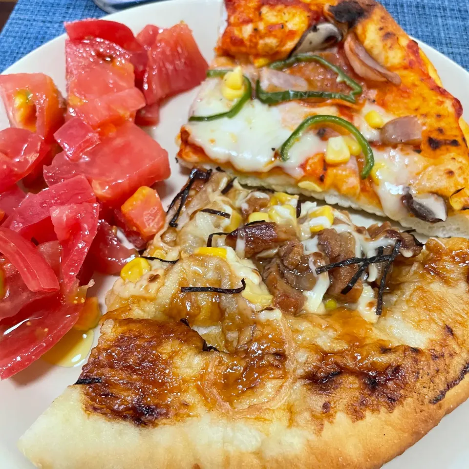ピザ🍕とローカルトマト🍅|kazzz3さん