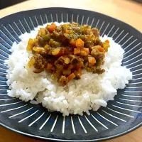 ドライキーマカレー|ねぼすけさん