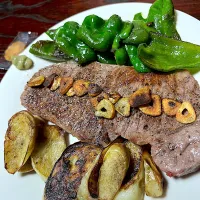 長女の晩御飯。庭のピーマンと頂いた白ナス!!|ちーさん