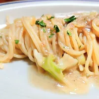 キャベツとツナのアーリオ オーリオ ペペロンチーノ