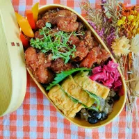 唐揚げ弁当
　鶏の唐揚げ
　だし巻きたまご
　
美味しくできました✨|ふかふかごはんさん