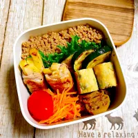 🙂そぼろ丼＆ポテト肉巻き弁当🙂|Laniさん