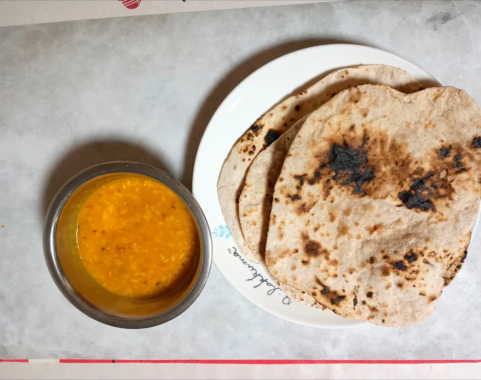 ダルカレーとチャパティ|深夜特急fさん