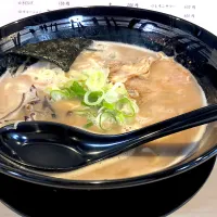 豚骨ラーメン|神力屋 火酒さん