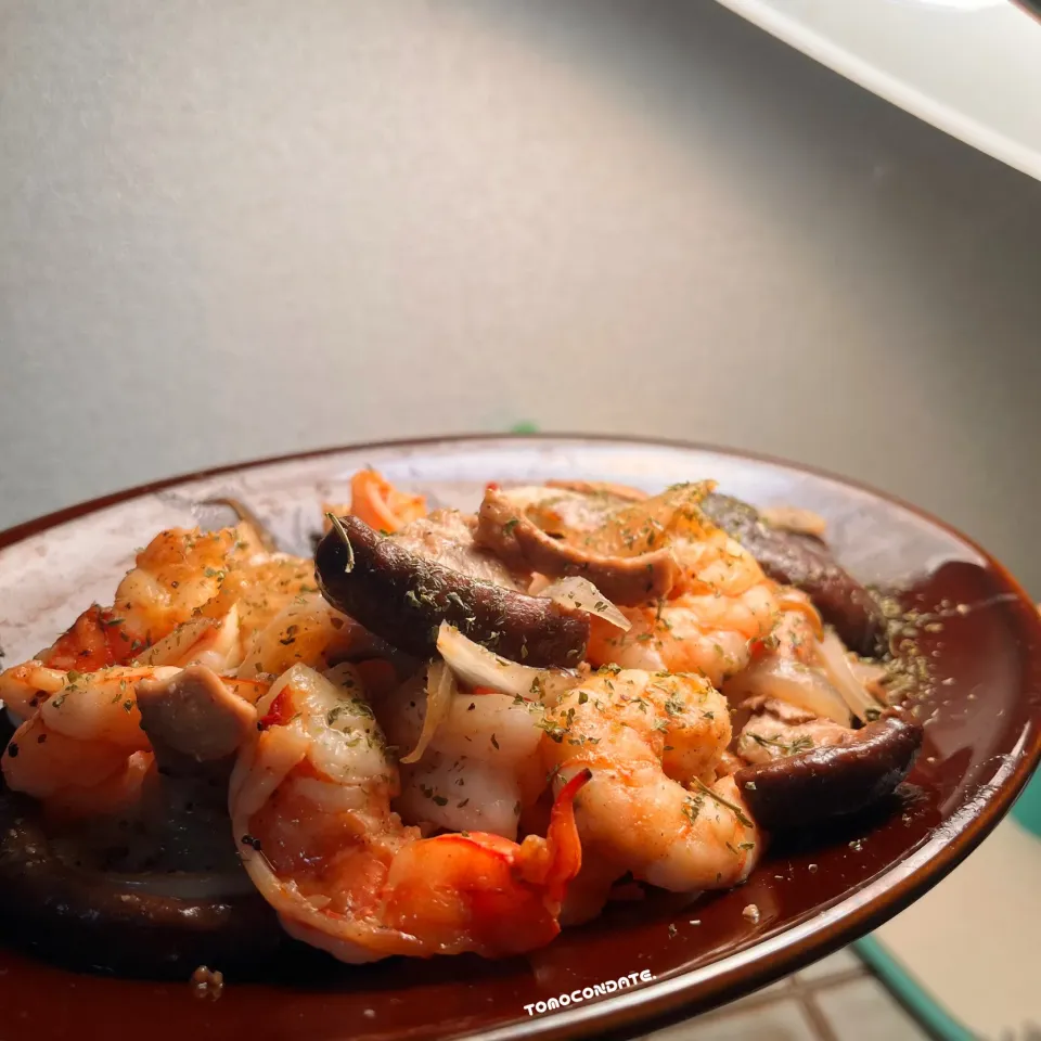 椎茸入りガーリックシュリンプ🦐♡|🇯🇵ともこちゃん。さん