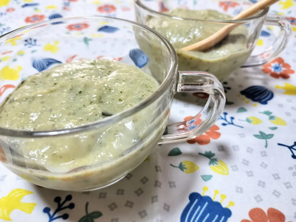 🌿モロヘイヤと🥔じゃがいもの冷製スープ|みよぱさん