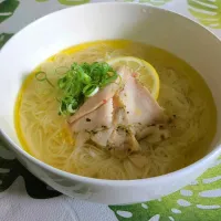 息子作、レモンバジルチキン素麺です✨