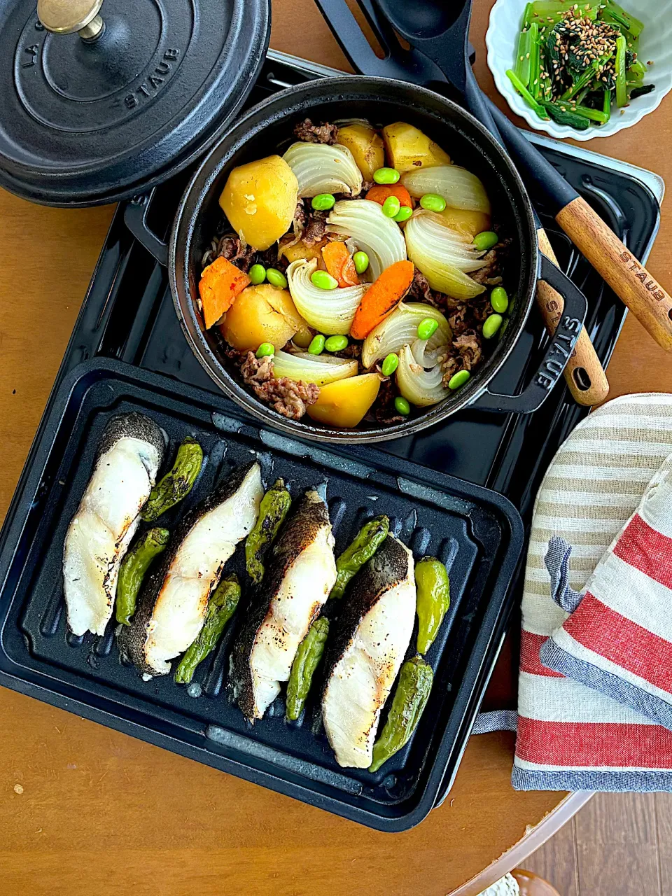 すき焼き風肉じゃがと銀鱈の西京焼き　　　　　　　　　　　　　　オーブン機能で|Miki (^_−)−☆さん