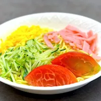冷やし中華| Food is lifeさん