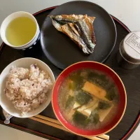秋刀魚の一夜干し定食