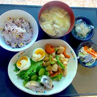 賄いですよークソ暑いので酢多めの定食| shikaさん
