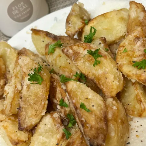 「マヨルカ島の塩　スモーク」を使ってみたSnapdishの料理・レシピ写真:男爵いもでフライドポテト(マヨルカ島の塩スモーク)