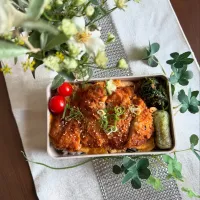 8/20❤︎主人のロース勝つとーん！お弁当🌱💪🏻

＊ロースカツ丼
＊ちくわの磯辺揚げ
＊ほうれん草の胡麻和え
＊のっけ丼|Makinsさん