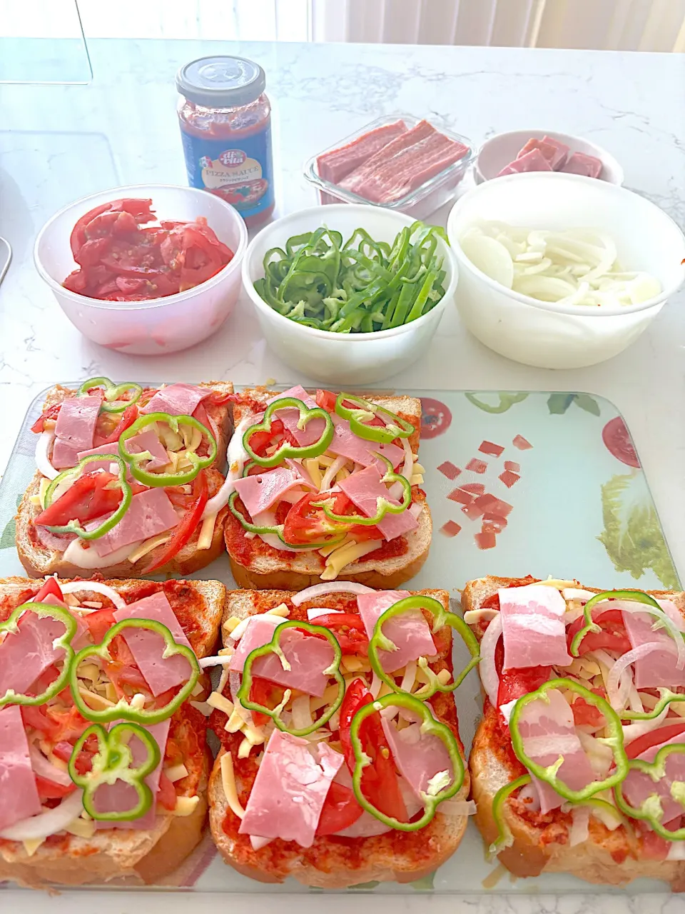 息子お友達泊まりきた朝ごはん🍕|まりっぺさん