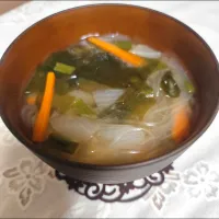 春雨、わかめ入り味噌汁