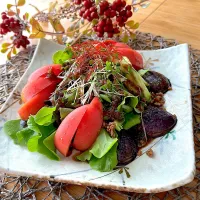 スイーツポテトさんの料理 鎮江香酢ドレッシングde焼きなすサラダ〜鶏そぼろのっけ～