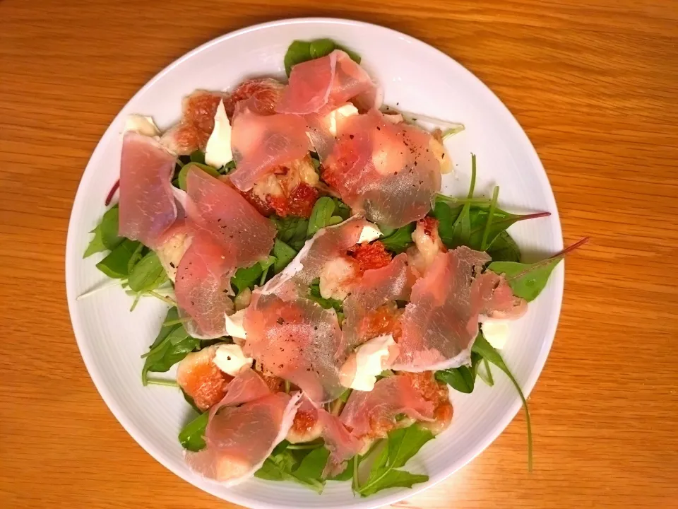 いちじくと生ハムのサラダ|ぽよさん