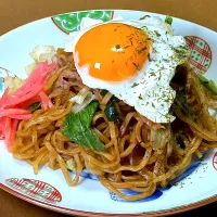 ソース焼きそば 目玉焼きのっけて|ichiさん