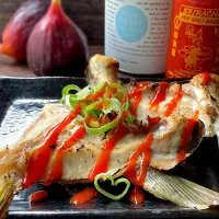 釣り魚🎣ハマチのカマのマヨルカ島の塩焼きwithシラチャー|9421beruさん
