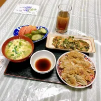 grandmaの晩ごはん☆ 今日も暑い🥵
ニラをたくさん、たくさんもらったから…ニラ三昧
ニラ玉、餃子､ニラチヂミ…
スタミナ回復に
頂きます|kaoriさん