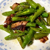 甘長唐辛子とベーコンの炒め物|ちいこさん