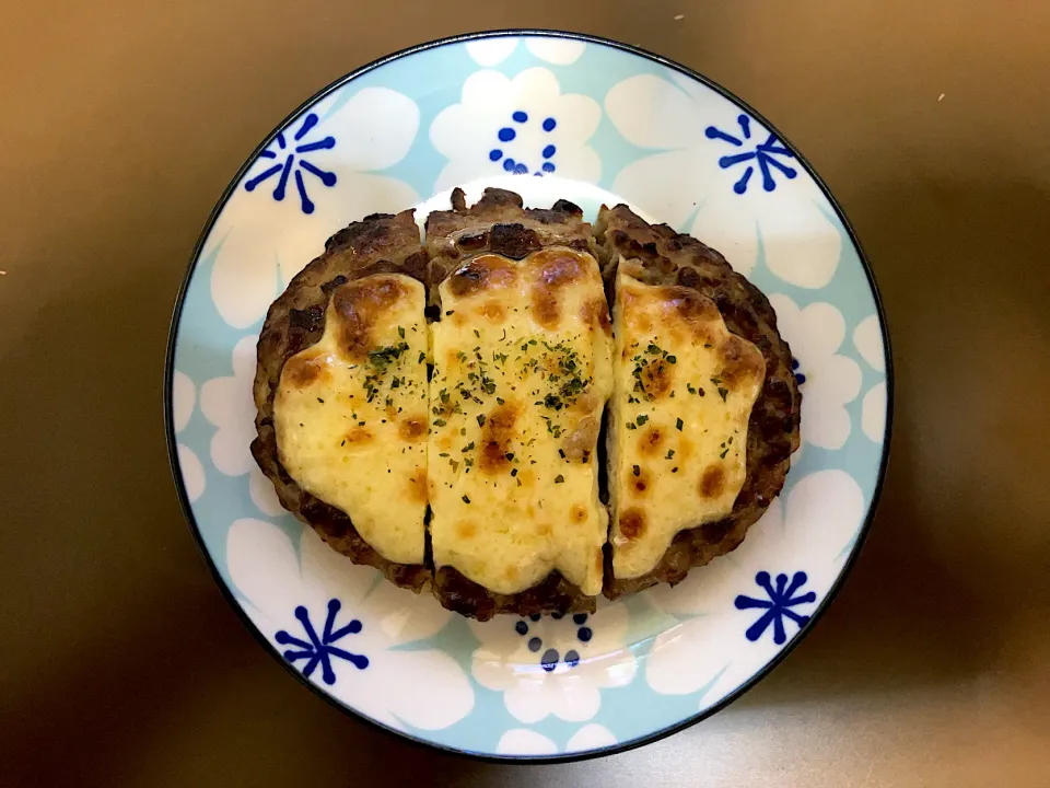 近鉄H デリカキッチンチーズハンバーグオーブン焼き|ばーさんさん