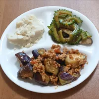 マッシュポテト、ゴーヤとしいたけのおかか醤油炒め、なすの肉味噌炒め|ナナさん