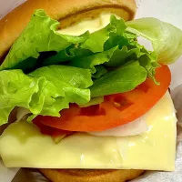 モーニング野菜チーズバーガー| 藤原 秀典さん