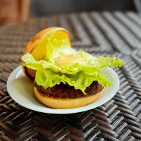 シンプル照り焼きバーガー作ってみたらⓂ️超えたかも😋|美味飯さん