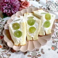 フルーツサンド🍇