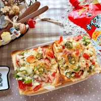 オクラとトマトとオイスターソースde夏野菜のピザトースト🍕
《李錦記オイスターソース》使用|がぁがさん