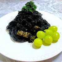 漆黒のイカ墨パスタ| ももさん