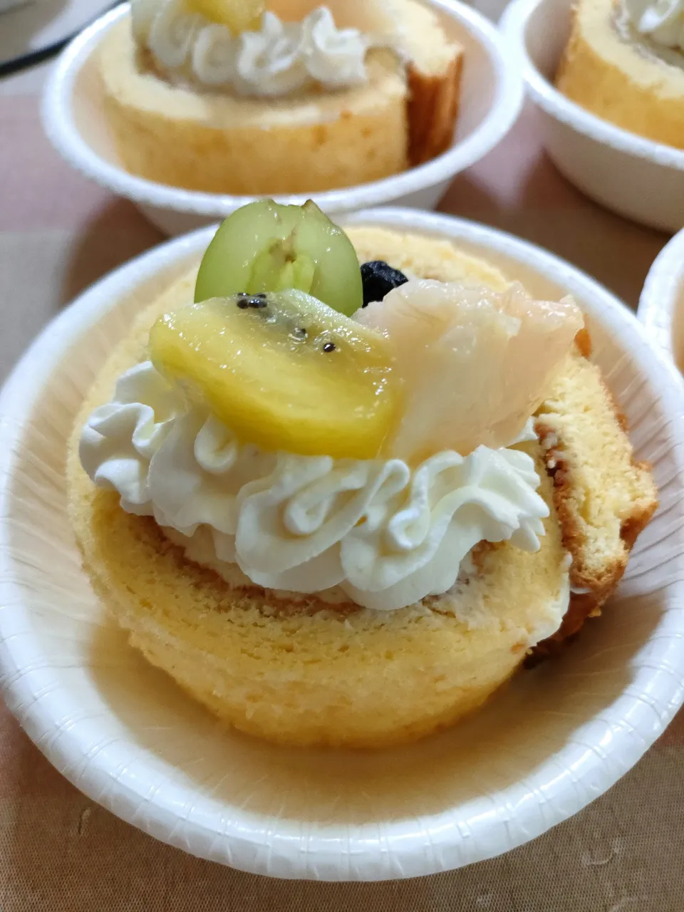 白桃のロールケーキ|うさくまさん