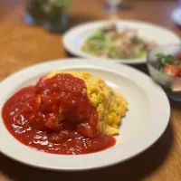 8/24の夕食　オムライス　トマトオイスターソースがけ