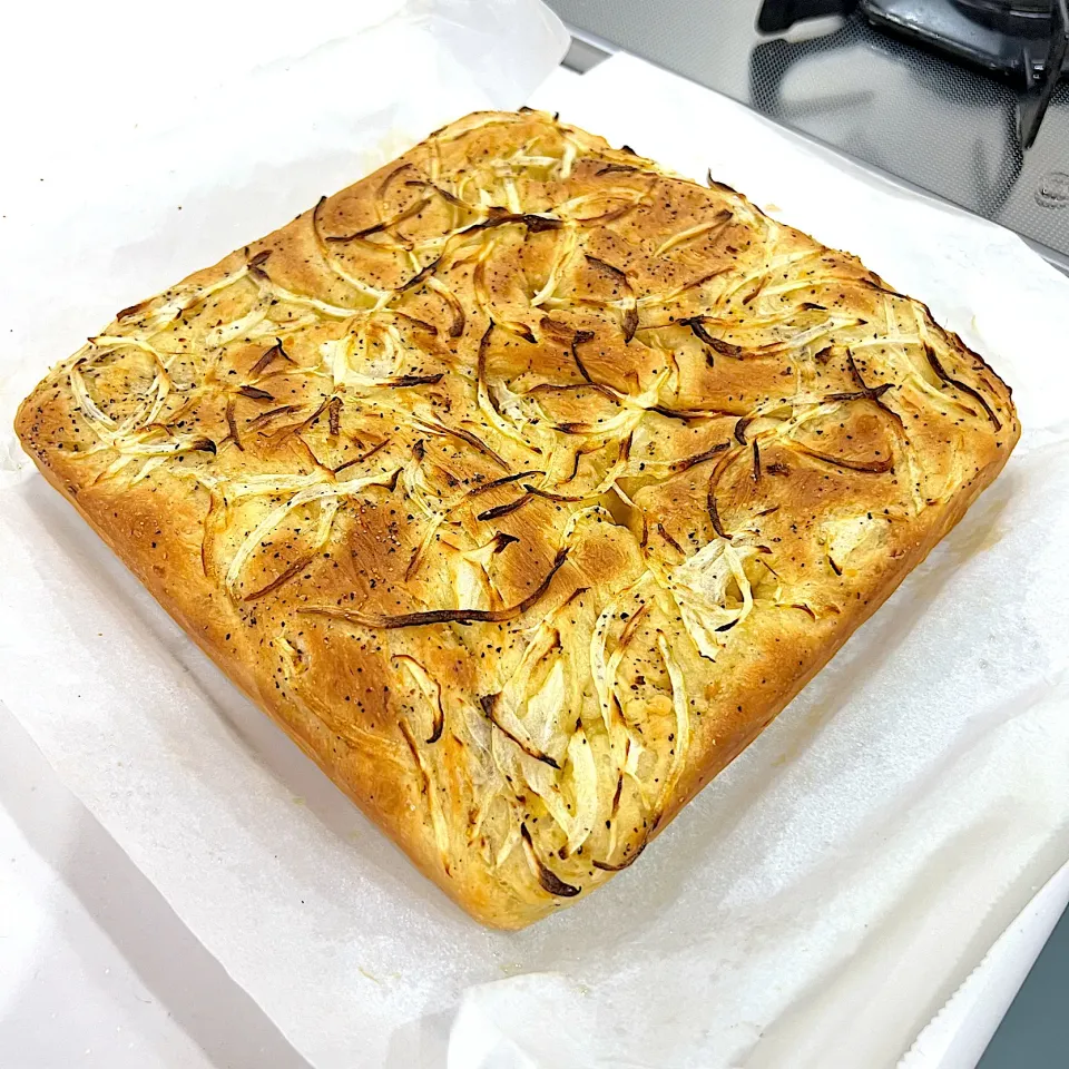 コーンと玉ねぎのフォカッチャ🍞|たーたさん