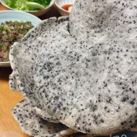 ＊びっくりごまえびせんでエスニックお昼ごはん＊|ultramarineさん