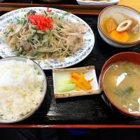 豚もやし炒め定食|しのぶさん