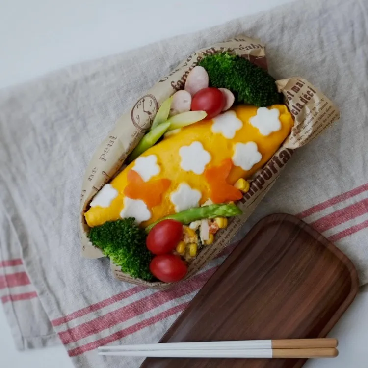 お花模様のオムライスのお弁当♡ ﾟ+｡:.ﾟ|ohanaさん
