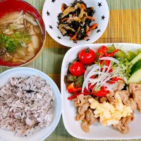 豚こま南蛮♡ひじきの煮物♡お味噌汁♡|まゆかさん