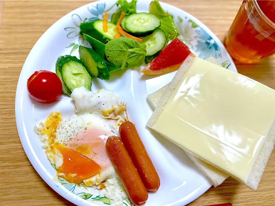 昼食 セルフでサンドイッチ|ふわふわさん
