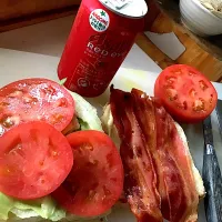 All red! BLT & Tomato beer ( Asahi RedEye)| wesさん